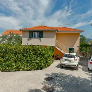 https://apartments-danica-trogir.splithotels.org
