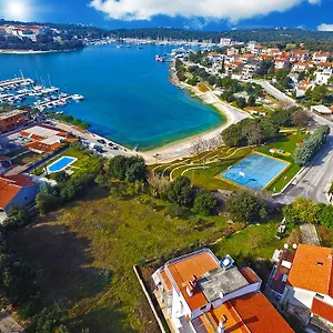 https://apartments-by-the-sea-750.in-istria.net